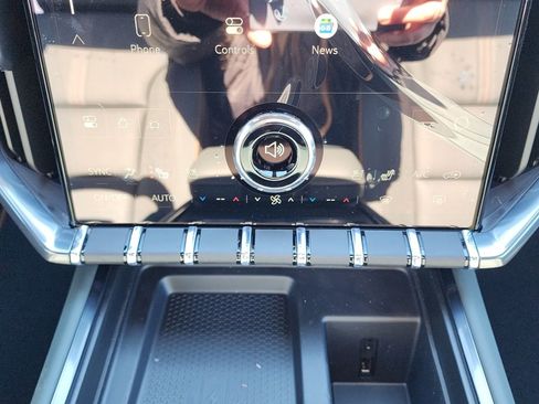 New 2026 GMC Acadia AT4 w/ Super Cruise Package image 32