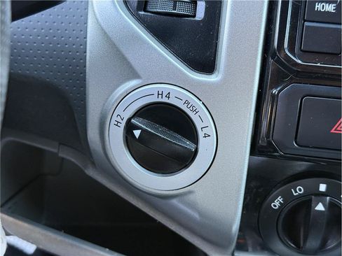 Used 2015 Toyota Tacoma 4x4 Double Cab w/ TRD Sport Package image 12