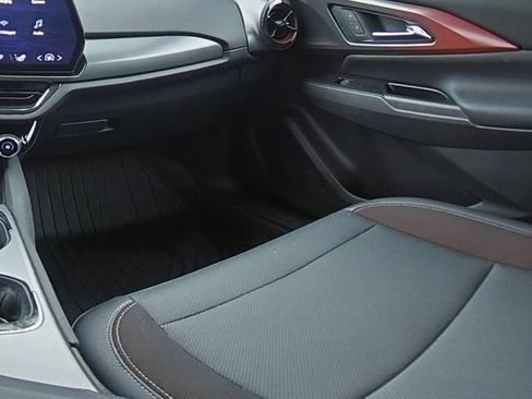 Used 2024 Chevrolet Equinox EV RS image 23