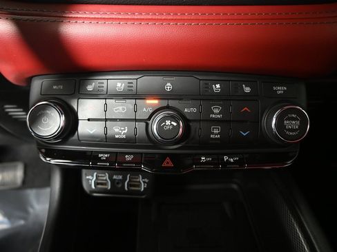 Used 2021 Dodge Durango R/T w/ Blacktop Package image 31