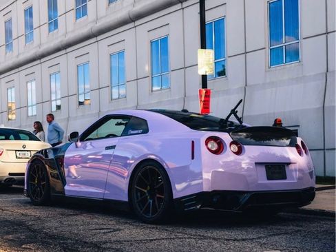 Used 2014 Nissan GT-R Premium AWD/4WD image 4