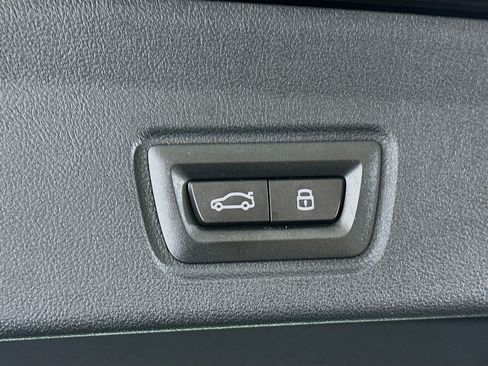 Used 2024 BMW i4 eDrive40 w/ Premium Package RWD image 28