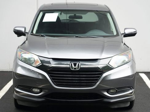 Used 2018 Honda HR-V EX image 41