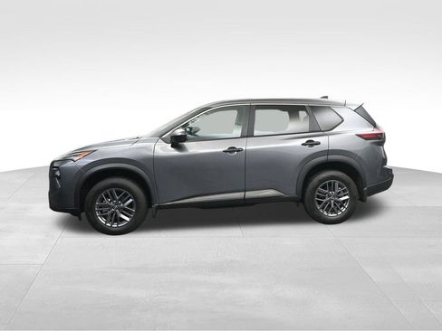 Used 2024 Nissan Rogue S AWD/4WD image 2