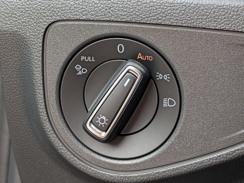 Certified 2023 Volkswagen Atlas SEL R-Line AWD/4WD image 27