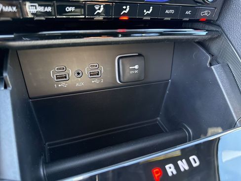 New 2025 Jeep Grand Cherokee L Laredo w/ Trailer Tow Package image 29