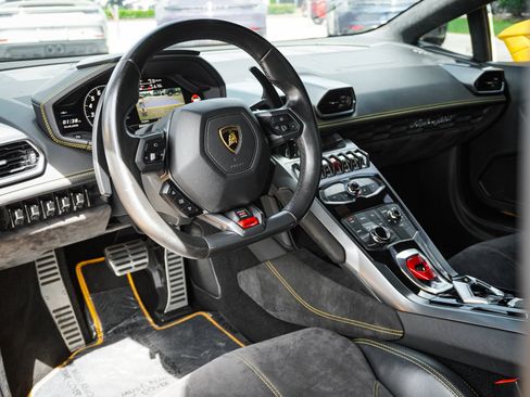 Used 2015 Lamborghini Huracan LP 610-4 AWD/4WD image 29