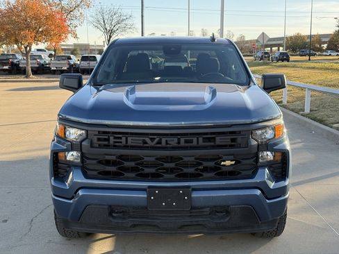Used 2024 Chevrolet Silverado 1500 Custom image 2