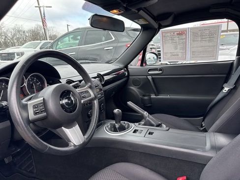 Used 2007 MAZDA MX-5 Miata Touring w/ Suspension Pkg image 10