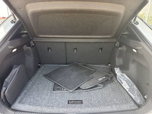 Certified 2025 Volkswagen ID.4 Pro AWD/4WD image 24