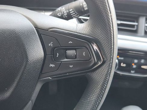 Used 2024 Chevrolet Trax LT image 25