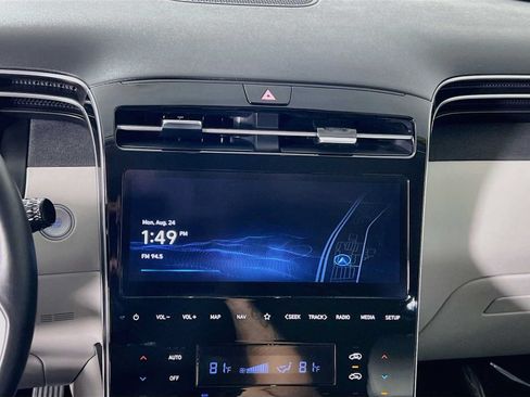 Certified 2023 Hyundai Tucson Limited AWD/4WD image 15