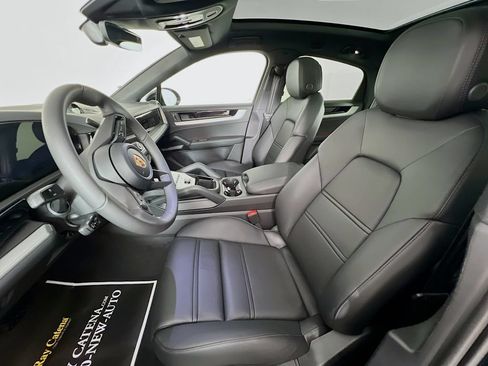 New 2026 Porsche Cayenne Coupe AWD/4WD image 5