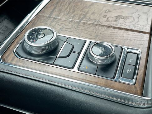 Used 2021 Ford Expedition Platinum image 17