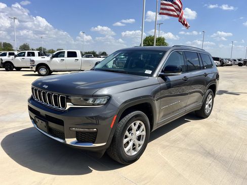 Used 2023 Jeep Grand Cherokee L Limited RWD image 7