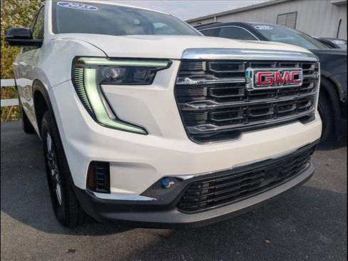 Used 2025 GMC Acadia Elevation image 19