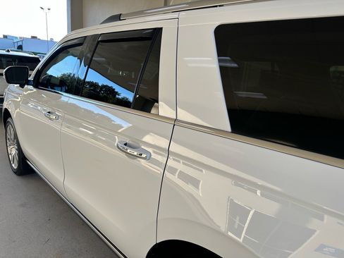 Used 2024 Ford Expedition Max Limited AWD/4WD image 12