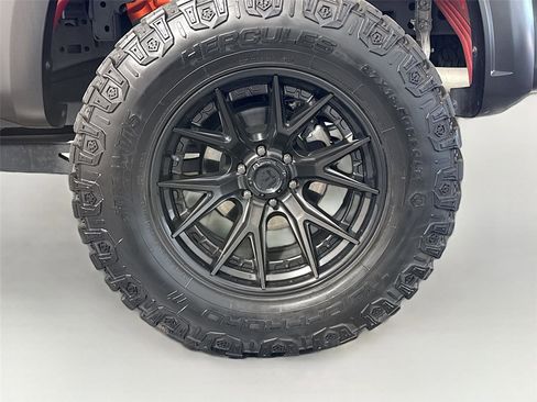Used 2025 Ford F150 Raptor AWD/4WD image 30