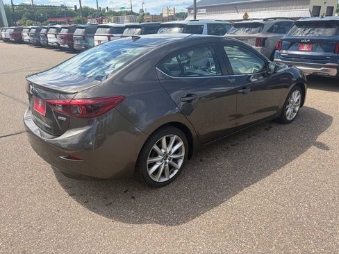 Used 2017 MAZDA MAZDA3 Grand Touring w/ Premium Equipment Package FWD image 5