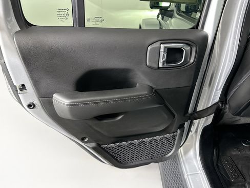 Used 2023 Jeep Wrangler Unlimited Sahara w/ Cold Weather Group AWD/4WD image 25