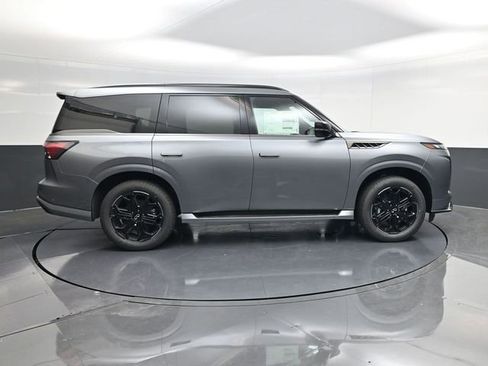 New 2026 INFINITI QX80 4WD image 2