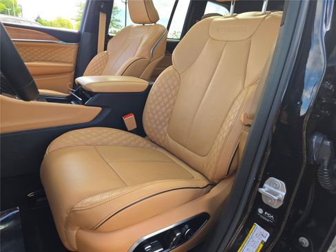 Used 2025 Jeep Grand Cherokee Summit AWD/4WD image 29