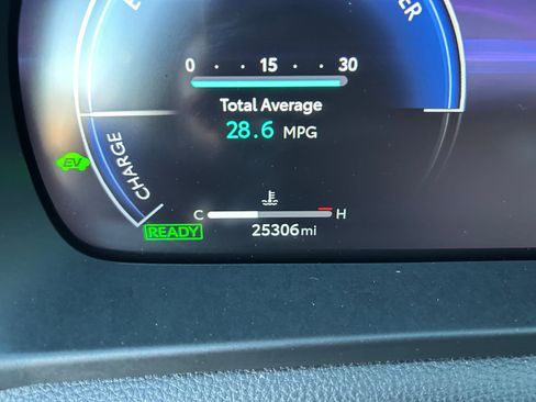 Used 2023 Toyota Crown Platinum image 16