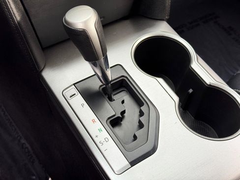 Used 2014 Toyota Camry SE image 26