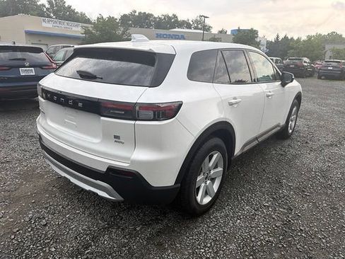 Used 2024 Honda Prologue EX image 7