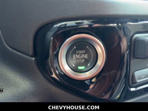 Used 2025 Chevrolet Silverado 1500 ZR2 AWD/4WD image 33