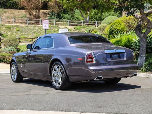 Used 2010 Rolls-Royce Phantom Coupe RWD image 3