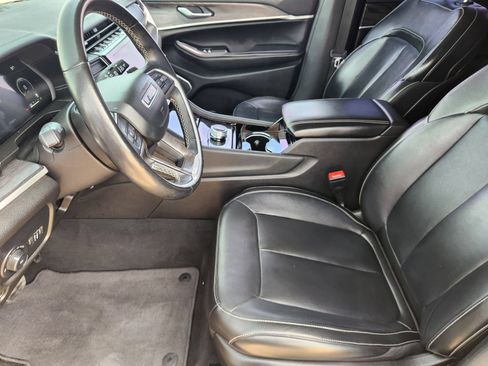 Used 2022 Jeep Grand Cherokee Limited RWD image 13
