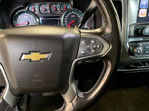 Used 2018 Chevrolet Silverado 1500 LT image 24