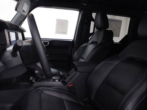 New 2025 Ford Bronco Outer Banks image 17