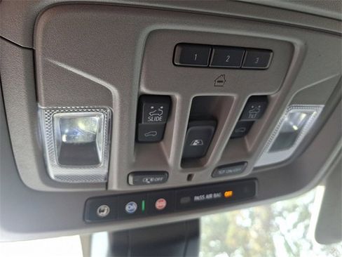 Used 2022 GMC Sierra 2500 Denali image 25