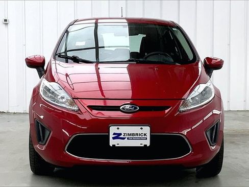 Used 2012 Ford Fiesta SE image 3