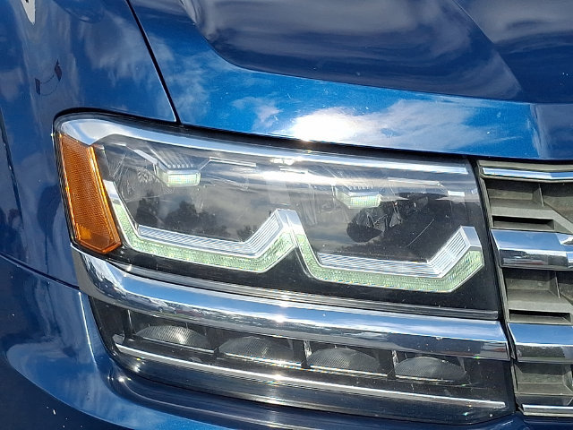 Used 2018 Volkswagen Atlas SEL w/ R-Line Package AWD/4WD image 9