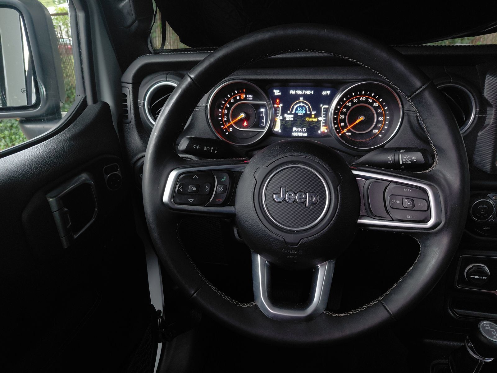 Used 2020 Jeep Gladiator Overland AWD/4WD image 4