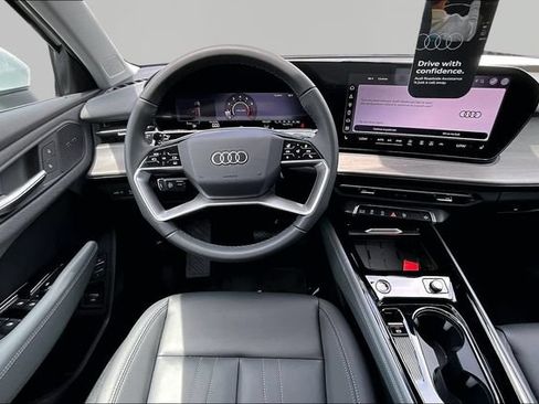 New 2026 Audi Q3 quattro 2.0T AWD/4WD image 5