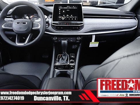 New 2026 Jeep Compass Latitude image 11