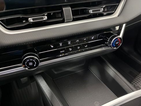 New 2026 Chevrolet Equinox LT w/ Safety and Technology Package FWD image 30