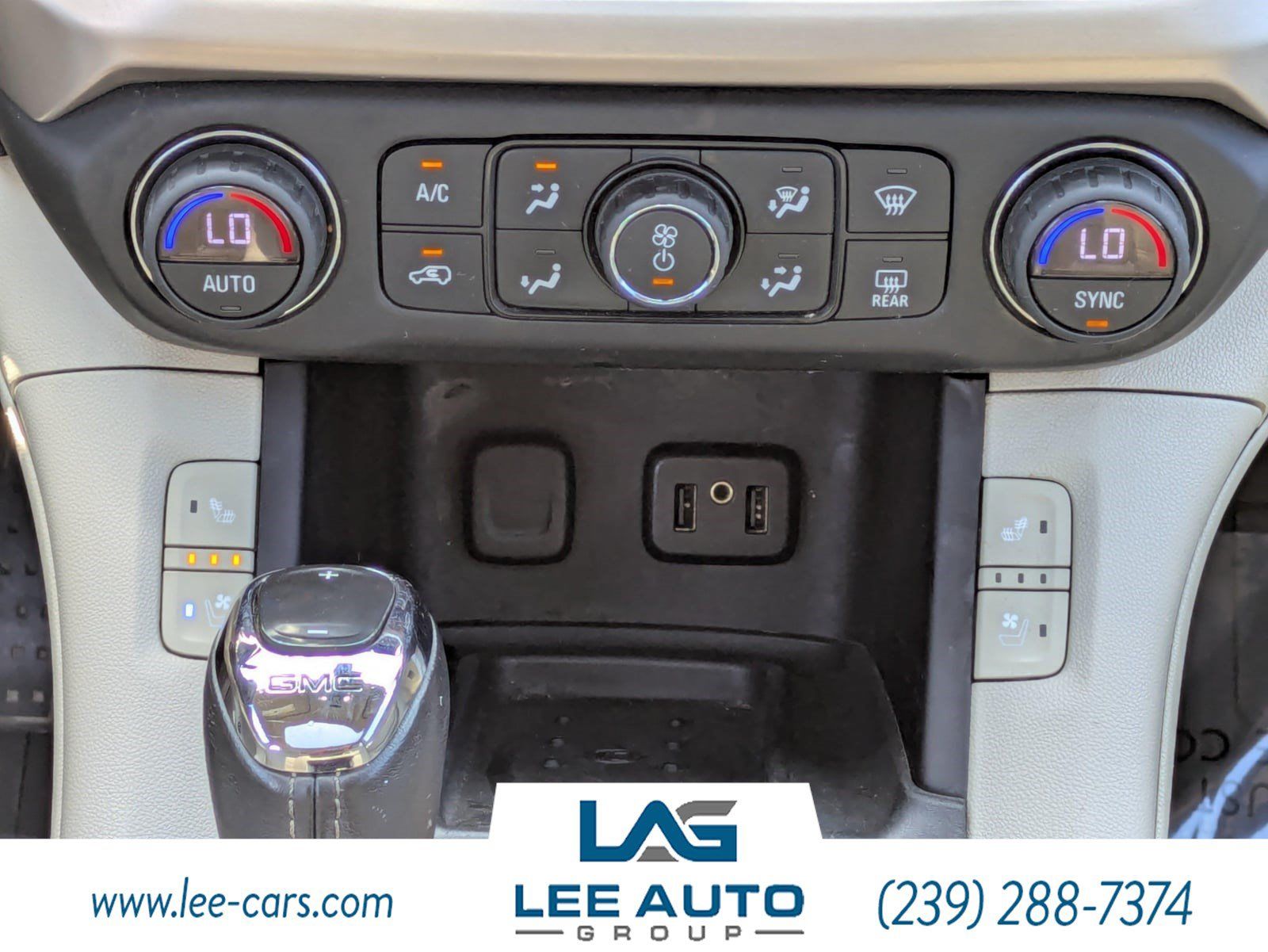 Used 2017 GMC Acadia Denali w/ Technology Package FWD image 17