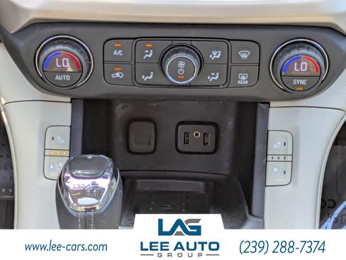Used 2017 GMC Acadia Denali w/ Technology Package FWD image 17