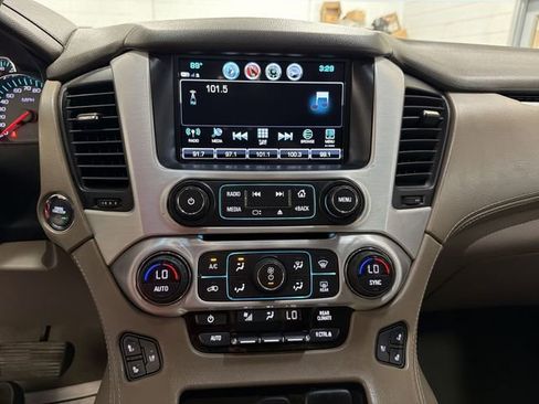 Used 2019 GMC Yukon XL SLT AWD/4WD image 16