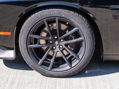 Used 2021 Dodge Challenger R/T Scat Pack w/ T/A Package RWD image 9