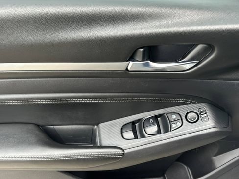 Used 2019 Nissan Altima 2.5 SV image 10