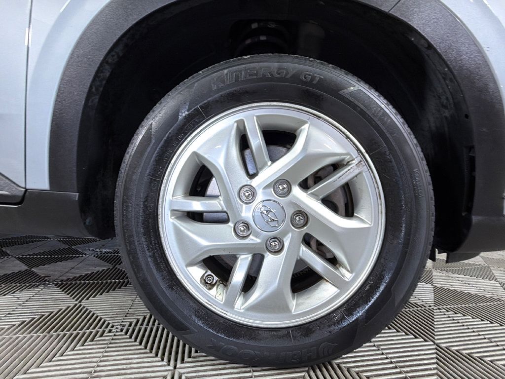 Used 2022 Hyundai Venue SE w/ Cargo Package FWD image 34