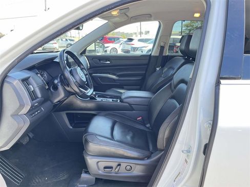 Used 2023 Nissan Pathfinder SL image 23