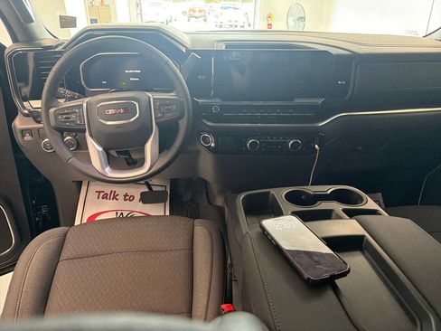 New 2026 GMC Sierra 1500 SLE w/ Preferred Package RWD image 23