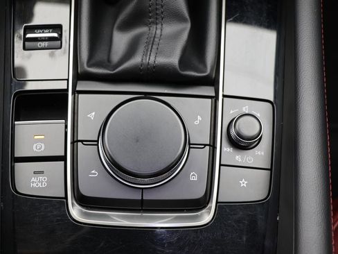 Used 2025 MAZDA MAZDA3 s image 24